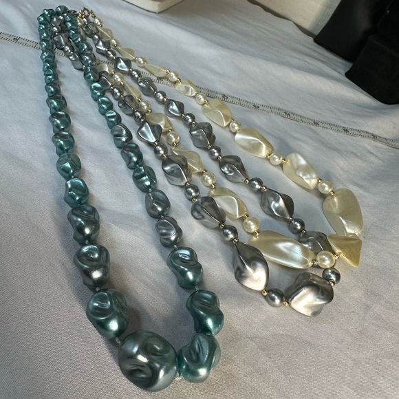 Three vintage smush bead necklace - Picture 9 of 9